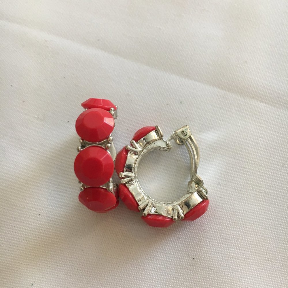 Vintage Clip On Earrings Orange Red Silver Clips Semicircle Plastic Metal Clips